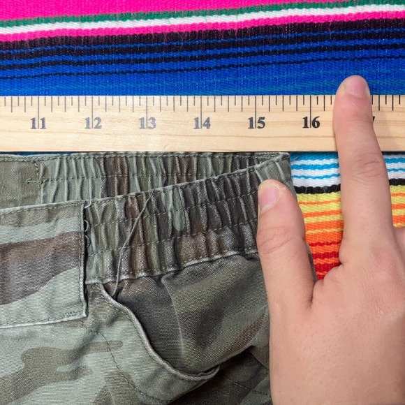 2/$30 Cabela's Cargo Shorts Mens 32 (Fit 31" Waist) Green Camo‎ Loose Baggy Gorp - Picture 5 of 7